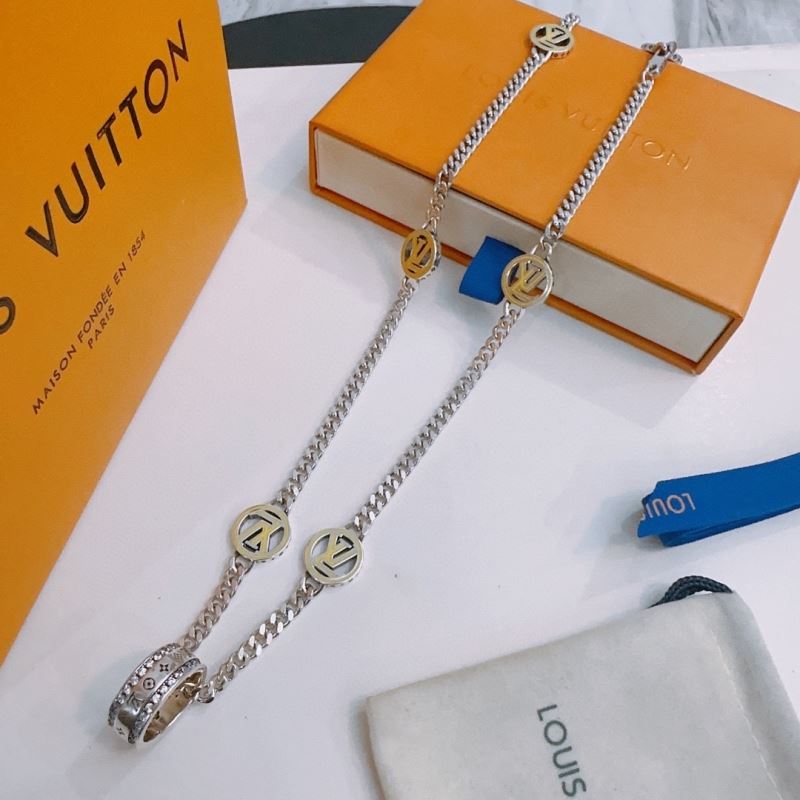 Louis Vuitton Necklaces